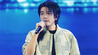 52歲阿杜比翁立友老2歲！曝近況驚人模樣