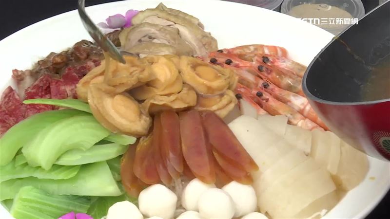 國宴主廚邱寶郎親自示範經典年菜