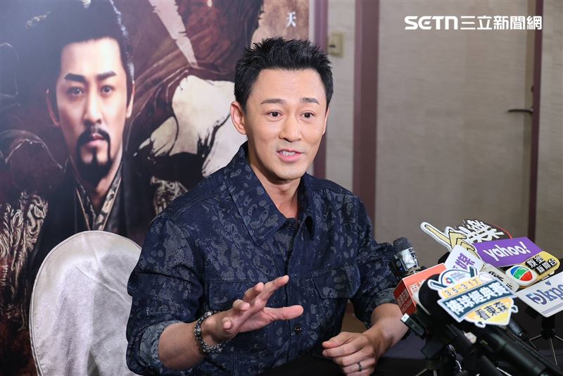 林峯被問到今天徒手攀登101成功的霍諾德，笑說自己有懼高症。（圖／記者鄭孟晃攝影）