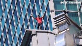 霍諾德完成登頂101。（圖／記者鄭孟晃攝影）