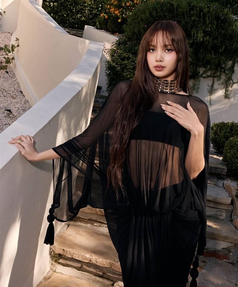 Lisa近來跟隨團體舉辦巡演。（圖／翻攝自IG）