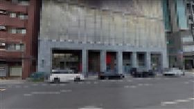 鄭姓男少校墜落在北市北平東路某知名酒吧前。（圖／翻攝自GoogleMap） 