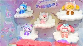 粉嫩繽紛的夢幻獨角獸主題展區，搭配雲朵造型與角色陳列，成為春節期間三麗鷗粉絲最不能錯過的拍照打卡景點。（圖／品牌業者提供）