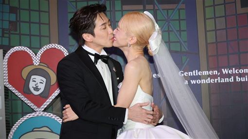 Lulu婚宴爆乳白紗現身　360度激吻陳漢典