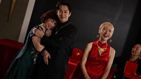 Lulu拜別父母爆哭。（圖／翻攝自IG）