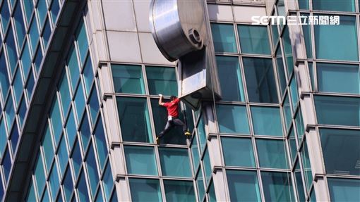 霍諾德攀101！團體逆風轟 網反問一事灌爆