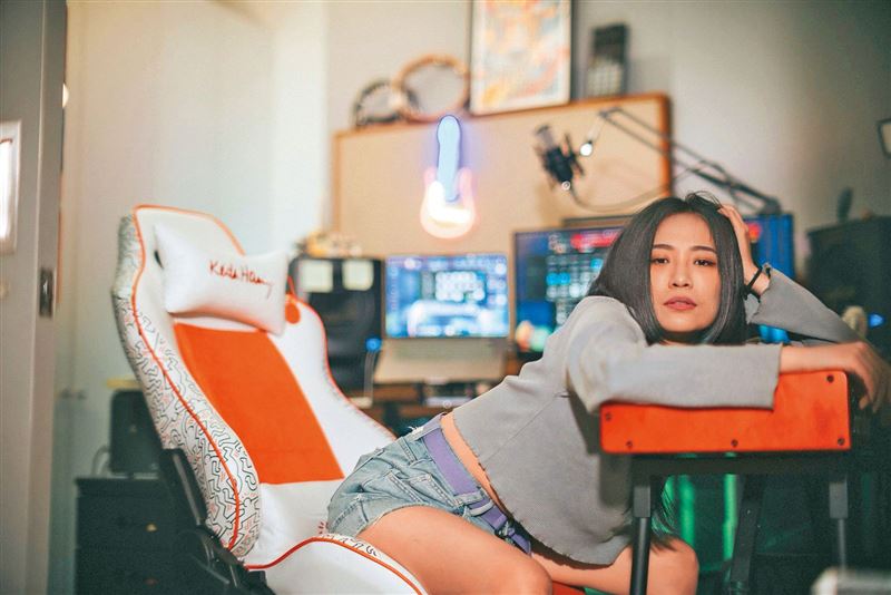 卜星慧自《超級星光大道》PK魔王出道,後來還唱到海外,近日卻發生男友過世,她被男友家人趕出門的憾事。(翻攝自卜星慧IG)