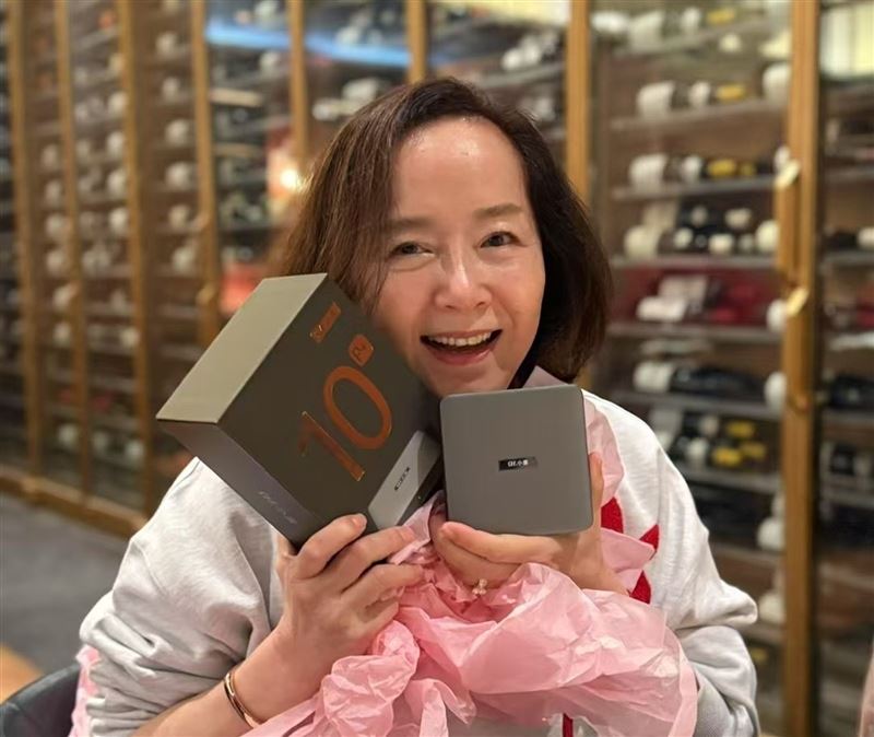 恬妞遠嫁印尼富商最後卻逃離。（翻攝恬妞臉書）