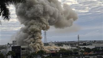 宜蘭火警濃煙竄天　居民驚呼：還有爆炸聲