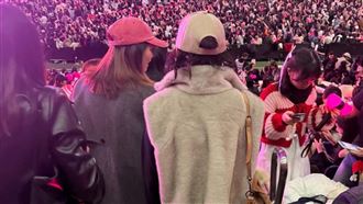 張曼玉朝聖BLACKPINK　61歲真實狀態曝光