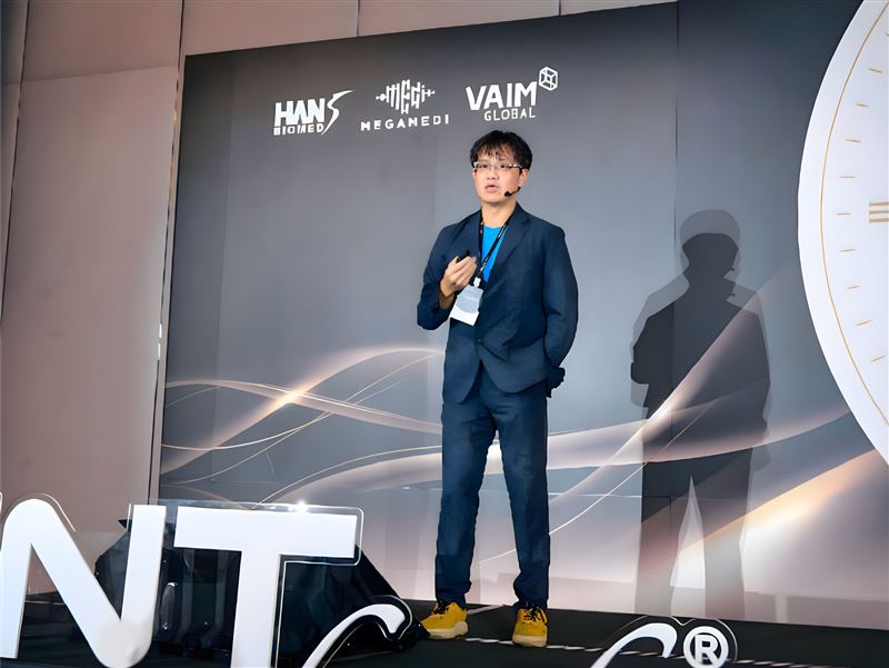 張光正醫師期望，十年讀書會累積而成的學術文化，能成為亞洲醫學美容產業的基本標準。（圖／張光正醫師提供）