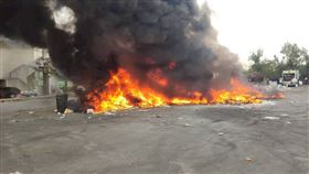 台南垃圾車詭異大火吞車，元凶竟是鋰電池。（圖／南市消防局提供）