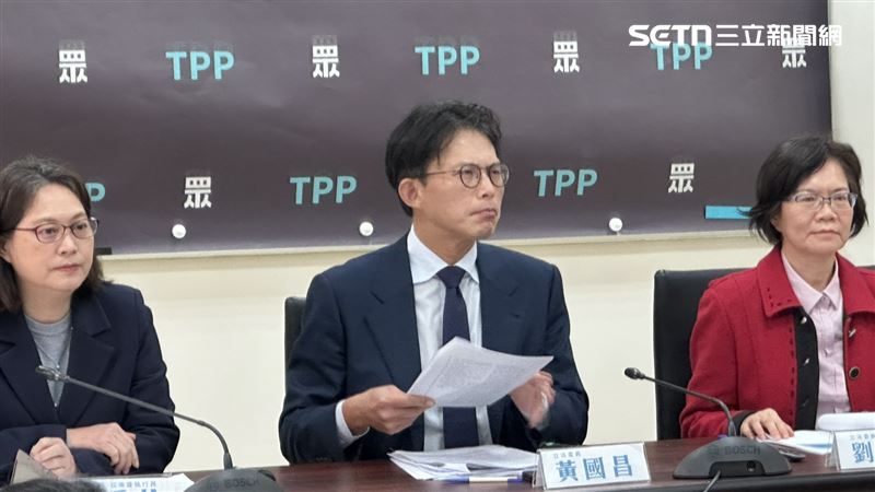 黃國昌出席「民眾黨版《保衛國家安全及強化不對稱戰力計畫採購特別條例草案》」記者會。（圖／記者詹宜庭攝影）