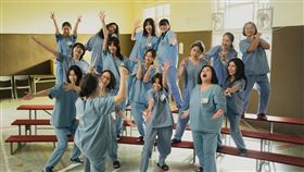 《陽光女子合唱團》演員全台映後巡迴場場爆滿，口碑持續發酵，帶動二刷、三刷熱潮。（圖／壹壹喜喜電影股份有限公司提供）