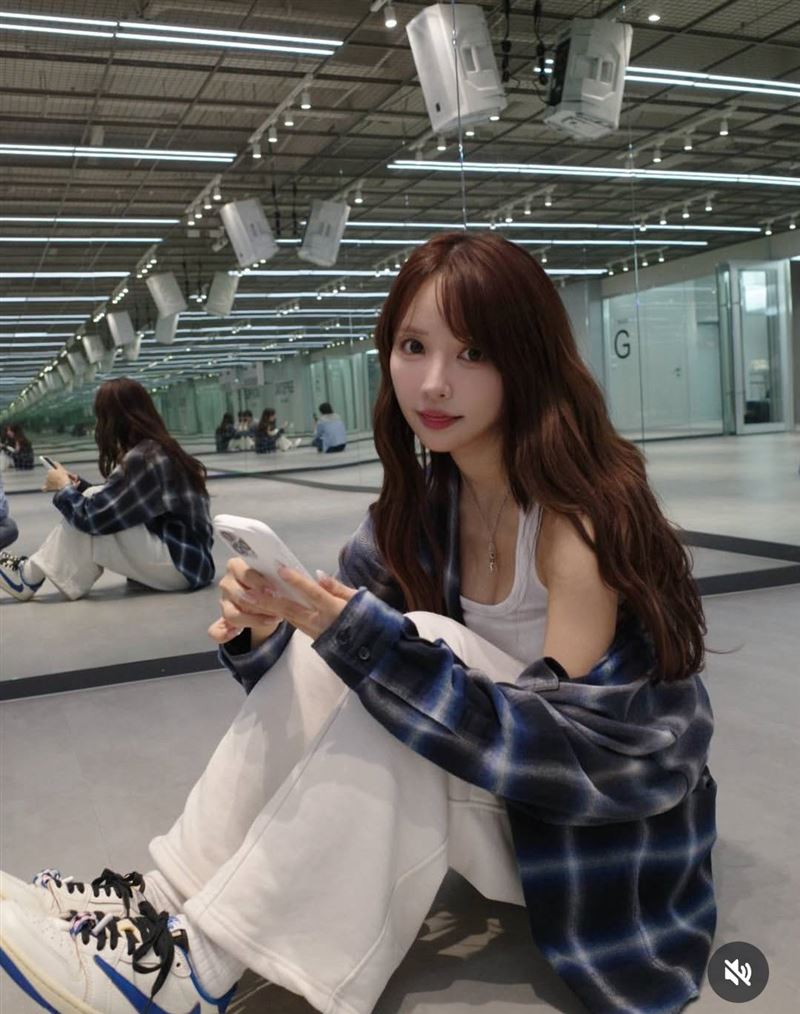 三上悠亞砸兩千萬日圓裝潢新家，嚇歪節目來賓。（圖／翻攝自三上悠亞IG）