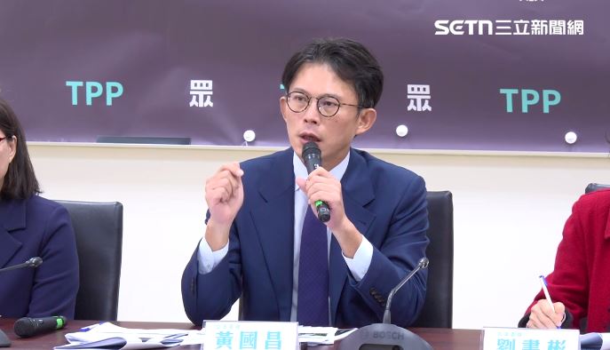 黃國昌說明民眾黨版軍購條例。（圖／翻攝畫面）