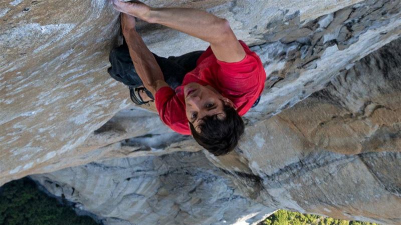 霍諾德爬酋長岩超怕　揭密失足就沒命瞬間