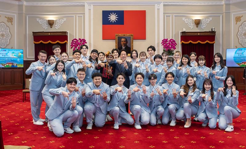 總統賴清德今（26）日接見2025年「國際青年大使交流計畫」訪團及「農業青年大使『新南向』交流計畫」訪團。（圖／總統府提供）