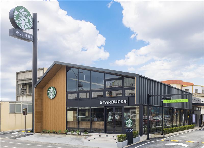 星巴克竹南大埔門市為繼竹南門市之後，竹南鎮第2家提供車道型(Drive-Thru)服務的門市。（圖／品牌業者提供）