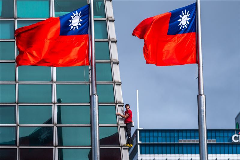 霍諾德與台灣國旗同框。（圖／攝影師林建邦提供）