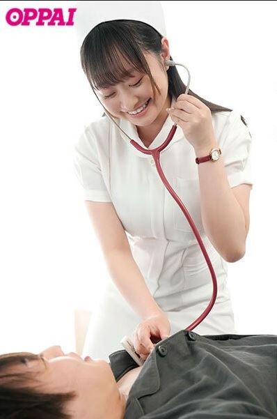 護理師春川柚乃出道拍A，擁有典型的「服侍型人格」，男優愈爽她愈有成就感。（圖／翻攝自Ｘ）