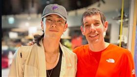 吳建豪（左）與霍諾德合影。（圖／翻攝自IG @vannesswu）