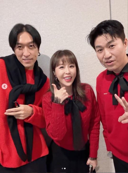 1998年出道的南韓混聲團體「高耀太」成員（左起）白佳、申智和金鍾旼，至今仍活躍於演藝圈。（圖／翻攝自IG @shinji_jidaeng）