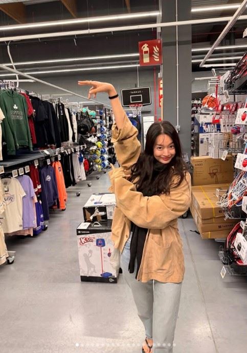 申敏兒25日在社群平台曬出多張蜜月照。（圖／翻攝自IG @illusomina）