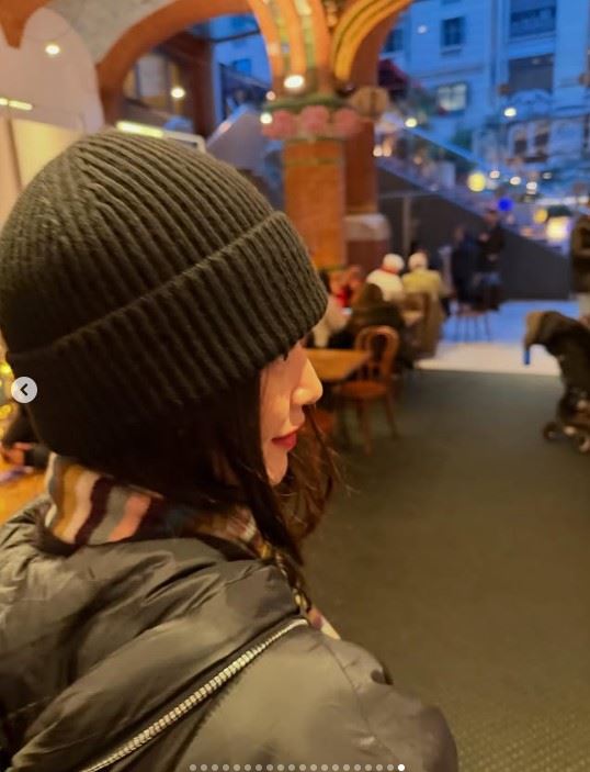 申敏兒婚後首次放閃，曬出金宇彬「老公視角」甜蜜照，閃瞎大批網友。（圖／翻攝自IG @illusomina）