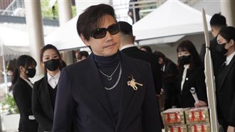 昔傳不合！包偉銘改機票趕回台送別曹西平