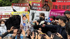 郁方現身力挺剴剴案。（圖／翻攝自臉書）