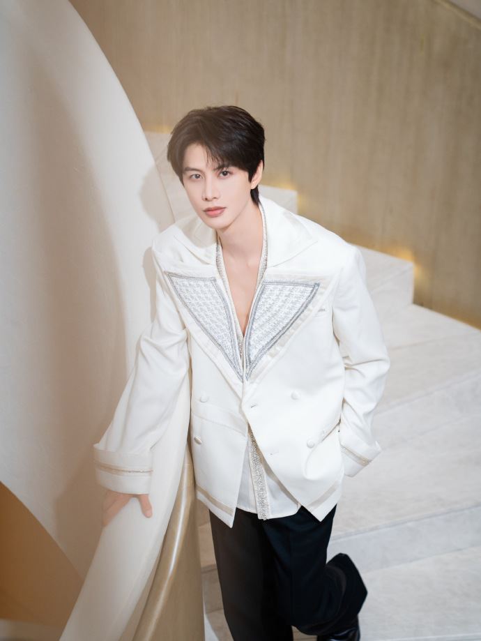 何健麒遭前女友實名指控吸毒。（圖／翻攝自何健麒微博）