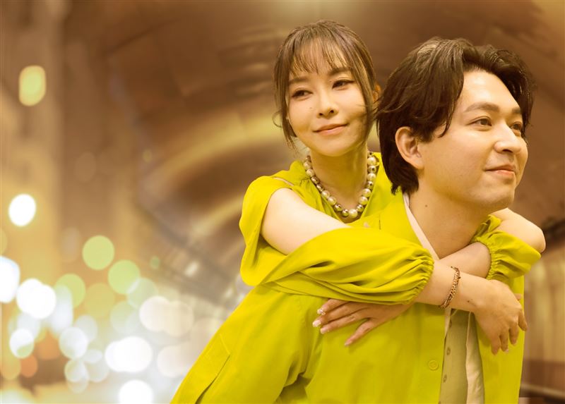 李子森背杜忻恬場面破27萬次觀看。(圖／電視台提供)