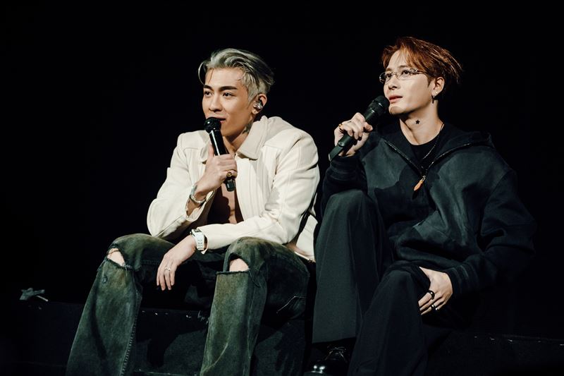 Tyson Yoshi（左）首度合體王嘉爾（右）獻唱。（圖／Just Kidding Limited提供）