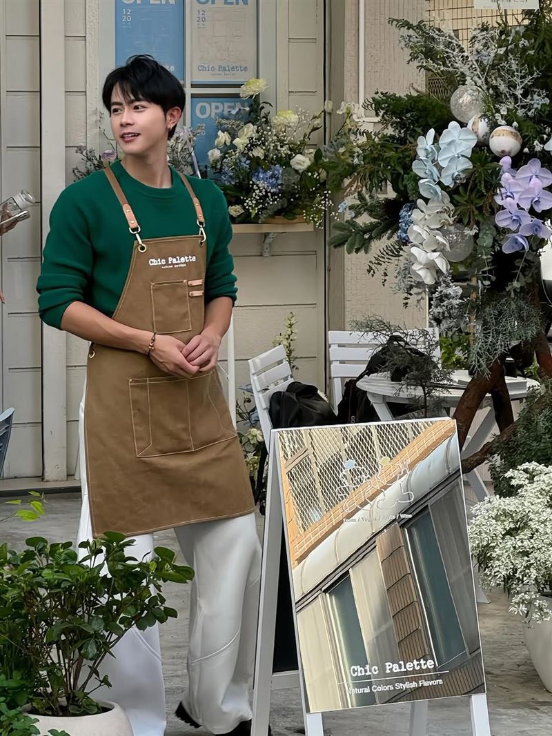 高雄超帥優格店店員身份被挖出。（圖／翻攝自IG@lucius_hjc18）