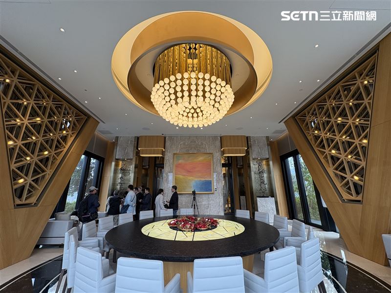 陶朱隱園頂樓宴會廳可用餐、會議。（圖／記者趙于瑩攝影）