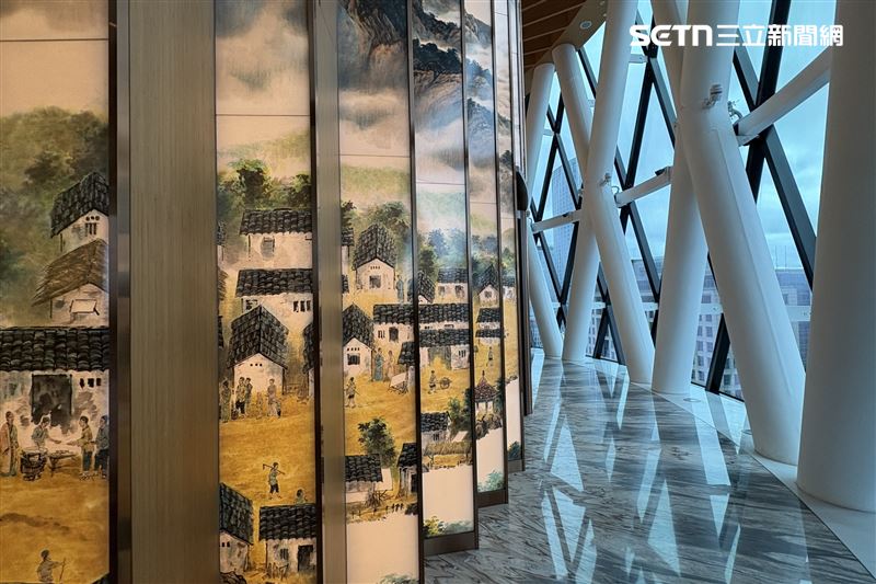 陶朱隱園頂樓宴會廳以細膩的中國風屏風畫作區隔。（圖／記者趙于瑩攝影）