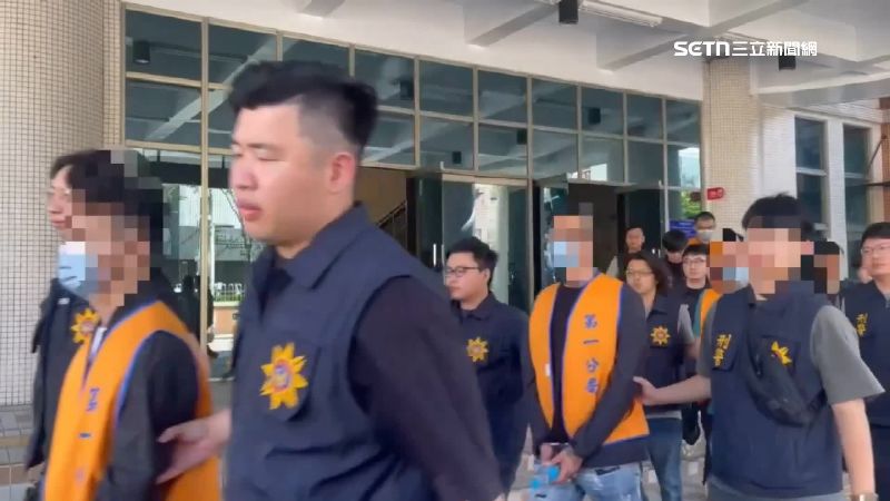 警方一共逮捕15名嫌犯