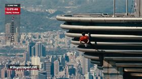 全台320萬素食者嗨翻！霍諾德不吃肉也能練出神級體能，整型外科名醫潘致皓醫師曝光霍諾德選擇植物性飲食重大關鍵。（圖／翻攝自IG @Alex Honnold、翻攝自Netflix Sports
、翻攝自NetfliX、NetfliX提供、潘致皓醫師提供） 