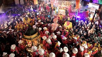 （北港朝天宮聖駕蒞臨副爐主暨頭家聯合紅壇／寶島神很大提供） 