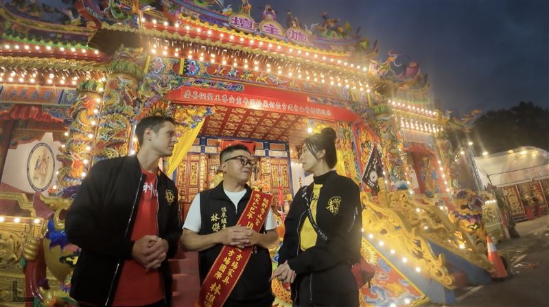 （曾甜賈斯汀訪問乙巳年青山王值東爐主／寶島神很大提供）