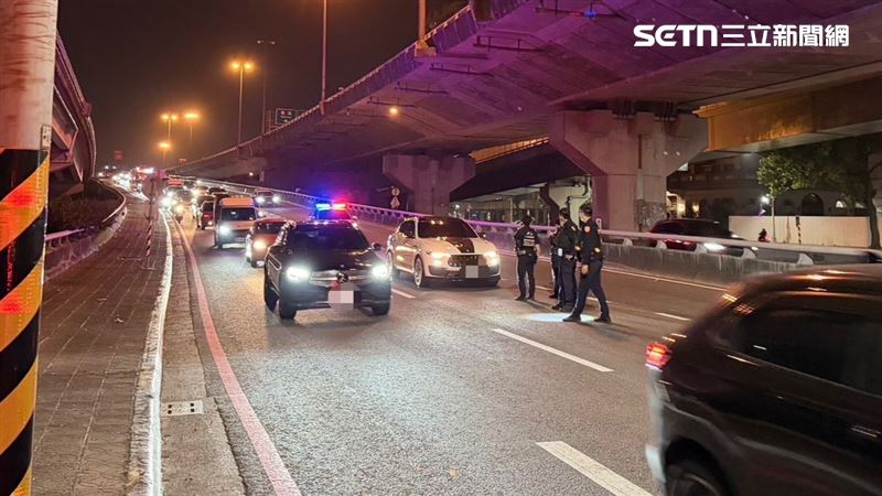 45歲李姓男子因觸犯公共危險、妨害公務及毀損罪遭逮捕送辦。（圖／翻攝畫面）