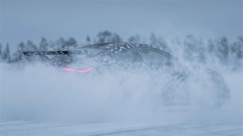 賓士高性能CLE偽裝車。（圖／翻攝Mercedes-Benz網站）