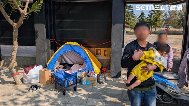 台中媽帶1歲兒搭帳篷棲身公園!真相曝光