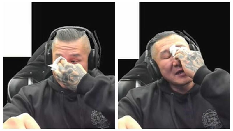 館長收到粉絲來信淚崩。(圖/翻攝自YT @館長惡名昭彰)