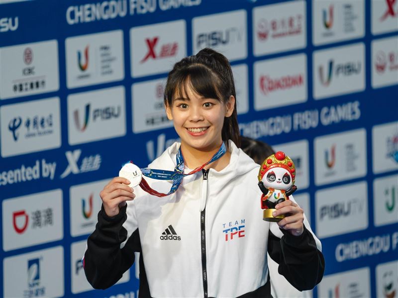 胡子萱2023年在成都世大運拿下跆拳道品勢女子個人賽銀牌。(圖/長興影視提供)