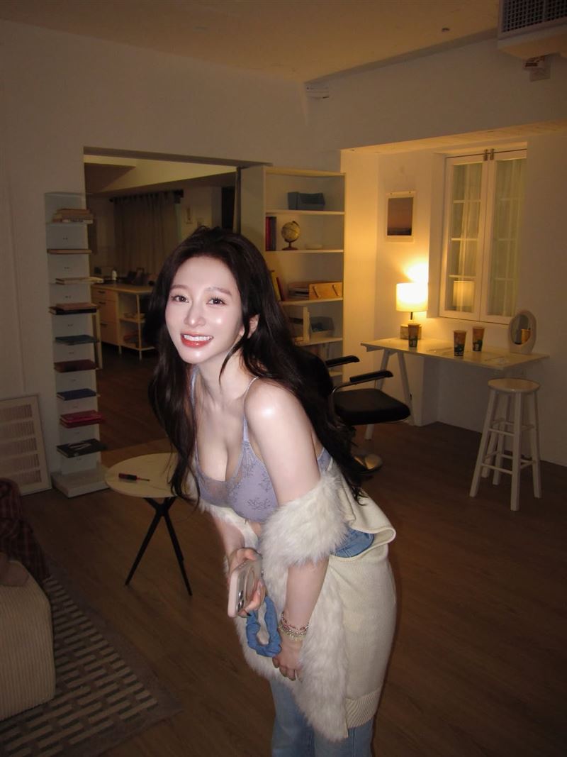 篠崎泫外型亮眼，卻擁有坎坷身世。（圖／翻攝自篠崎泫IG）