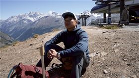 八弟說攀登馬特洪峰前一晚住進山屋，立刻感受到這條「國際級登山路線」的不同等級。（圖／三立提供）