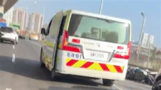 新／恐怖車禍！高雄騎士遭聯結車輾斃