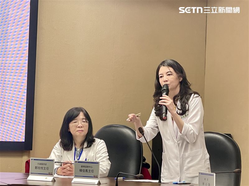 楊佳鳳（右）分享囊性纖維化個案。（圖／記者蔣季容攝影）